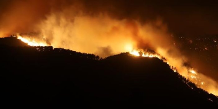 Mersin ormanları yanıyor. 52 ev boşaltıldı 