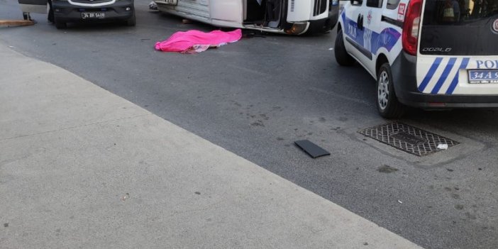 Ümraniye'de servis minibüsü kaza yaptı