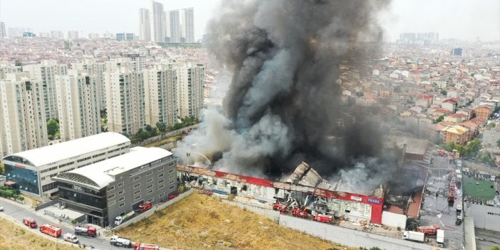 Esenyurt'ta lojistik firmasında yangın