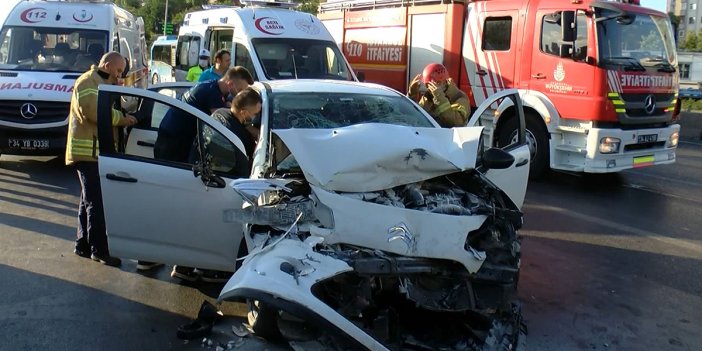 Ataşehir'de araba İETT otobüsüne çarptı