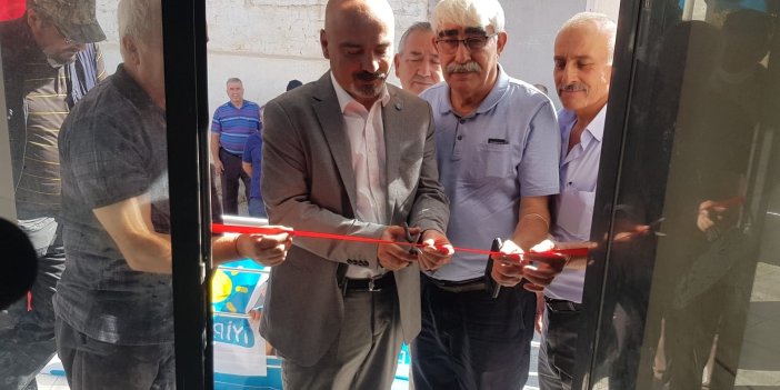Uşak'ın Kızılcasöğüt Beldesi'nde İYİ Parti teşkilatı açıldı