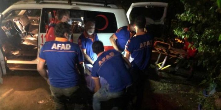 Rize'de heyelan: 2 ev tahliye edildi