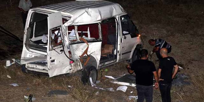 Kayseri'de minibüs şarampole devrildi: 4 yaralı