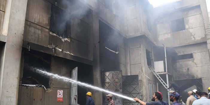 Karaçi'de kimya fabrikasında çıkan yangın: 11 işçi öldü
