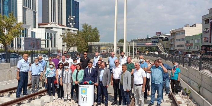 İYİ Parti'den Bursa'da sıra dışı protesto