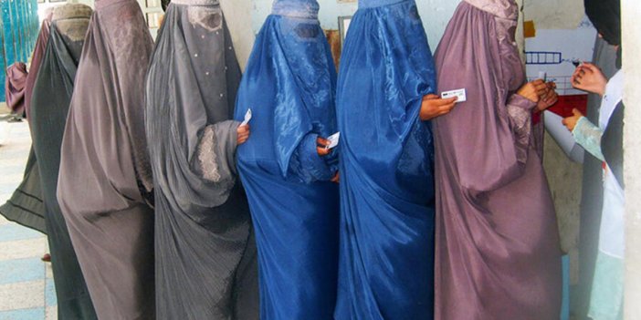 Taliban’dan kadınlar için üniversite kararı.  Gidebilecek ancak...