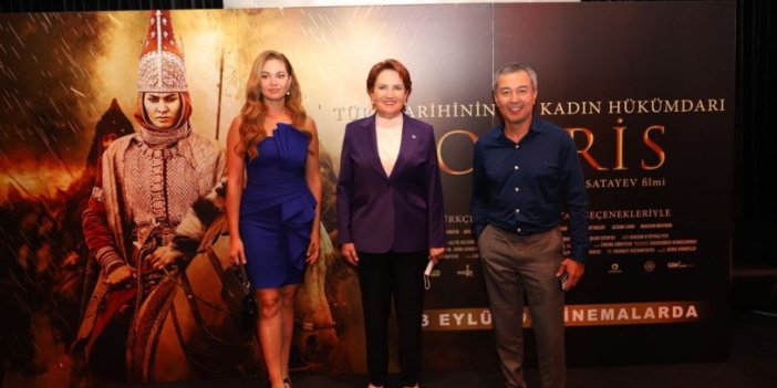 Meral Akşener, 'Tomris Hatun' filminin gala gösterimine katıldı