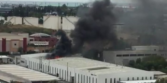 Bakırköy'de fabrikada yangın