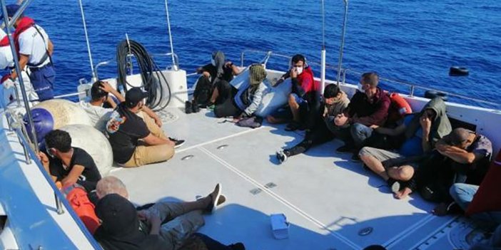 Yunanistan'ın ölüme terk ettiği 18 sığınmacı kurtarıldı