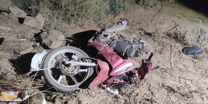 Otomobil ile motosiklet çarpıştı: 1 ölü, 1 yaralı