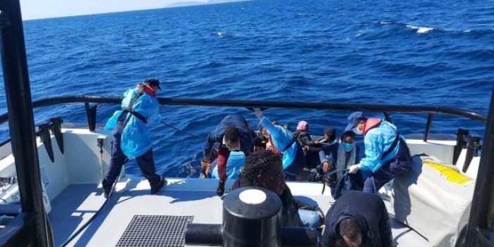 Türk kara sularına itilen 63 düzensiz göçmen kurtarıldı