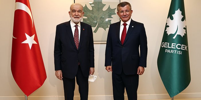 Davutoğlu ve Karamollaoğlu’ndan Cumhurbaşkanı adaylığı açıklaması