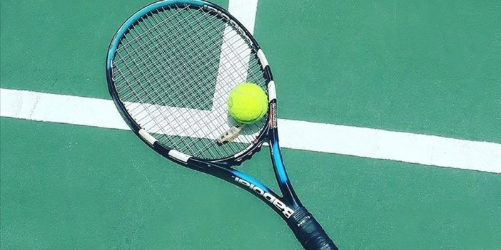 Milli tenisçiler Deniz Gürsoy ve Toprak Avcıbaşı, Bakü'de şampiyon oldu