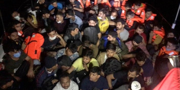 Çanakkale Boğazı'nda yelkenli teknede 58 göçmen yakalandı