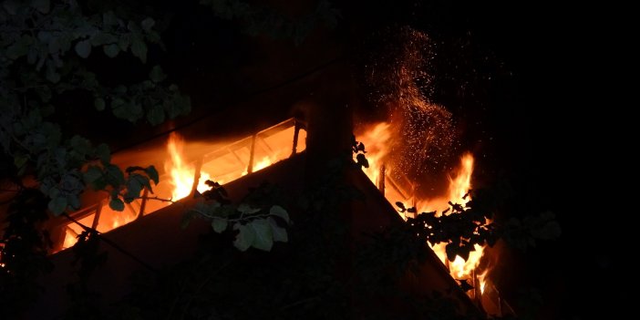 İzmir’de korkutan depo yangını