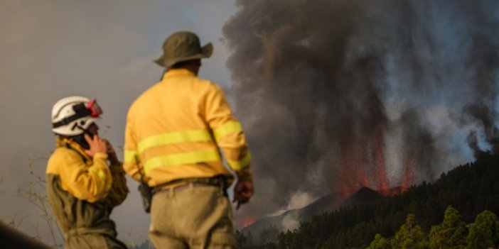 Kanarya Adaları'ndaki yanardağ faaliyete geçti: 5 bin kişi tahliye ediliyor