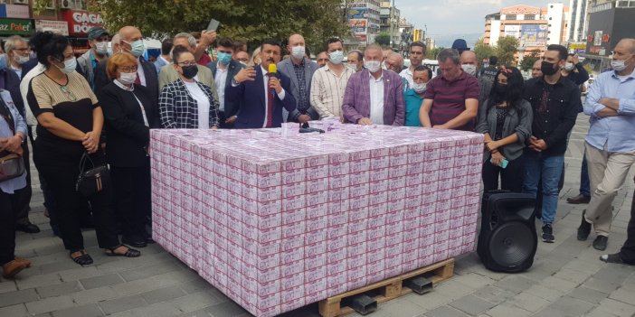 Türkoğlu'ndan forkliftli protesto