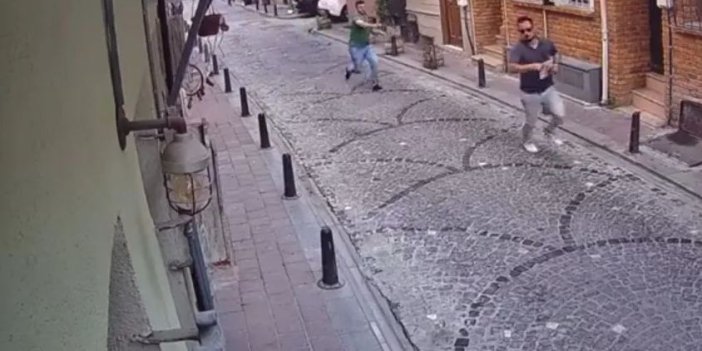 Sinemacılara Balat'ta sokak ortasında haraç saldırısı