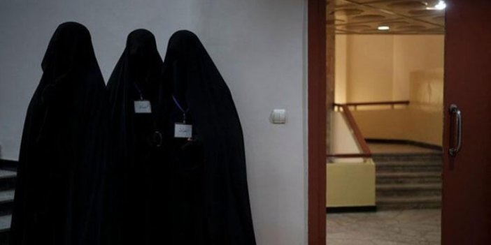 Taliban kadınların üniversiteye girişini yasakladı