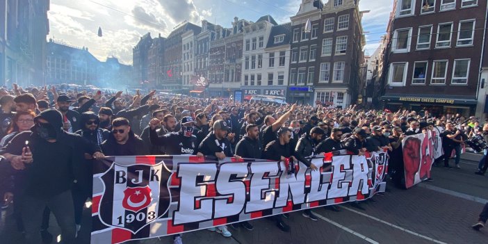 Yıkılıyor yıkılıyor Amsterdam caddeleri Beşiktaş diye yıkılıyor