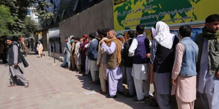 Afganistan'da bankacılık sistemi çökmek üzere