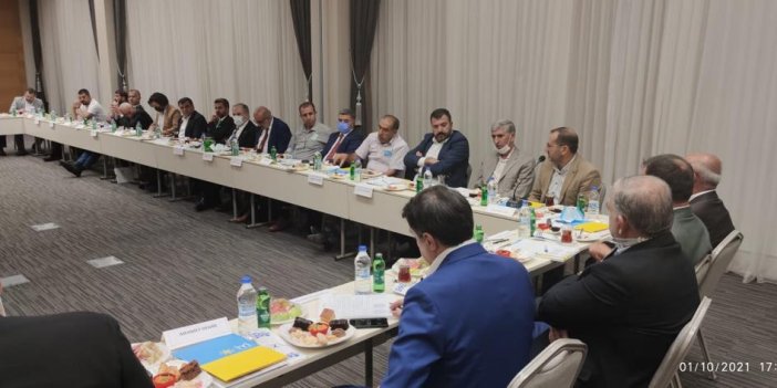 İYİ Parti, Diyarbakır’da STK ve oda başkanlarını dinledi