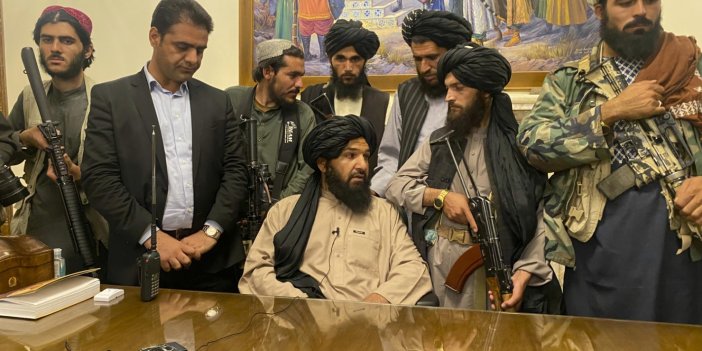 Twitter ve Facebook'tan Taliban hamlesi