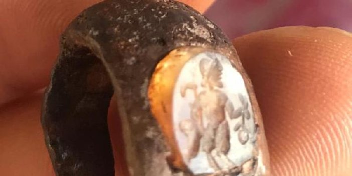 Karabük'te bulunan yüzüğün üstündeki taştaki sır