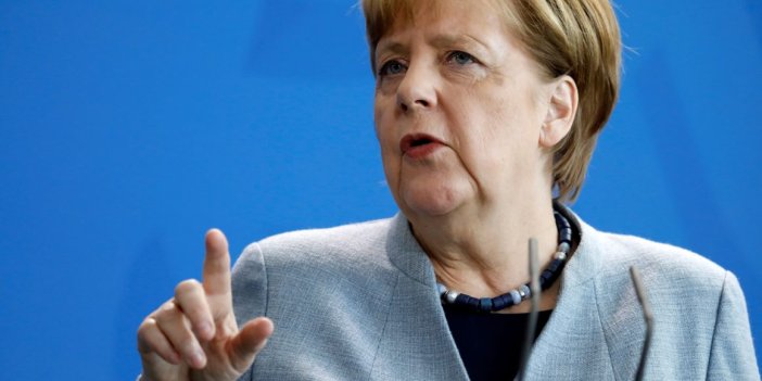 Angela Merkel: Afganistan'daki çöküş önlenmeli
