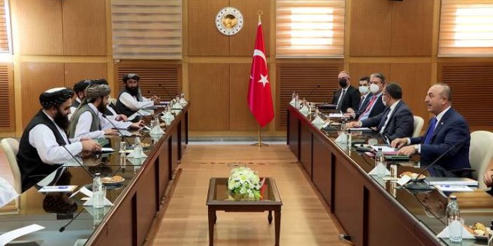 Dünya, Dışişleri Bakanı Mevlüt Çavuşoğlu'nun Taliban ile görüşmesini bu fotoğrafla öğrendi