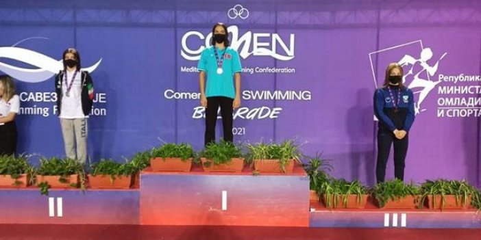 Milli yüzücü Talya Erdoğan'dan Comen Cup'ta birincilik