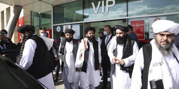Yılmaz Özdil fena yakaladı. Taliban heyetinden 18 kişi Birleşmiş Milletler terör listesinde çıktı