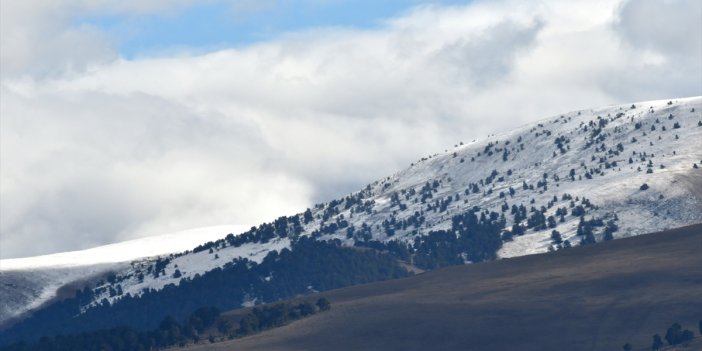 Kars'ta yüksek kesimler beyaza bürüdü