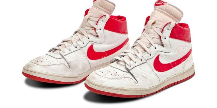 Michael Jordan'ın ayakkabısına rekor fiyat