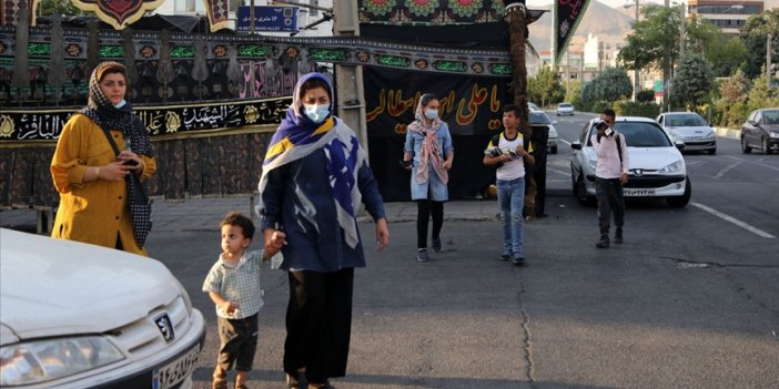 İran'da 24 saatte 197 kişi koronadan öldü