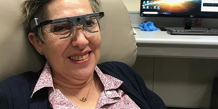 Beyin implantıyla ile 16 yıldır görmeyen kadın görmeye başladı