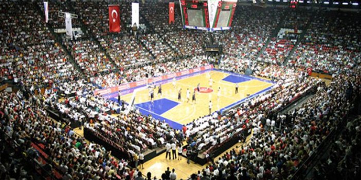 Basketbol maçlarında yüzde 100 seyirci kapasitesine geçildi