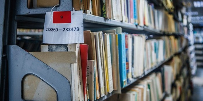 Kütüphaneden ödünç alınan atlas 50 yıl sonra iade edildi