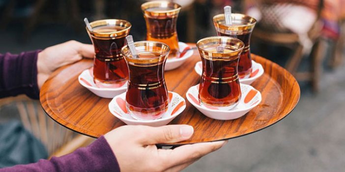 Dünyaca ünlü çay şirketi 2 tiryaki arıyor! Günde kaç bardak çay içmeleri gerektiğini açıkladılar