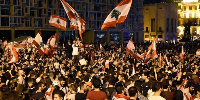 Lübnan'da kamu çalışanları süresiz greve gitti