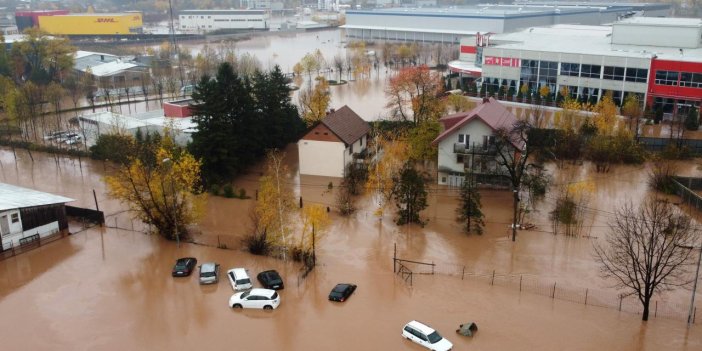 Selin vurduğu Bosna Hersek'te ''şebeke suyu'' uyarısı