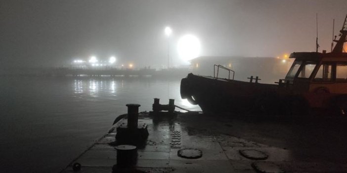 Çanakkale Boğazı'nda gemi geçişlerine sis engeli