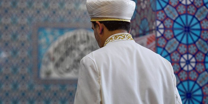 Cami imamları milyonluk tarihi eserleri satarken yakalandı