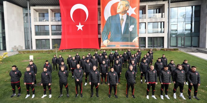 A Millî Takım, Ulu Önder Atatürk'ü andı
