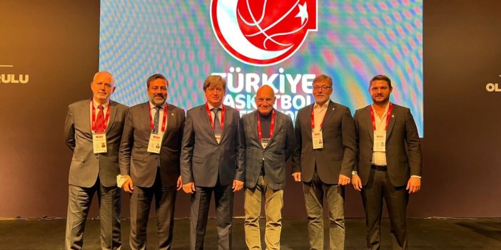 Beşiktaş yönetiminden Erman Kunter'e büyük ayıp. Kunter yerine Hidayet Türkoğlu'nu desteklediler