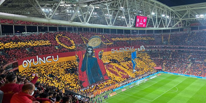 Galatasaray taraftarından Fenerbahçe'ye 'Squid Game' göndermesi