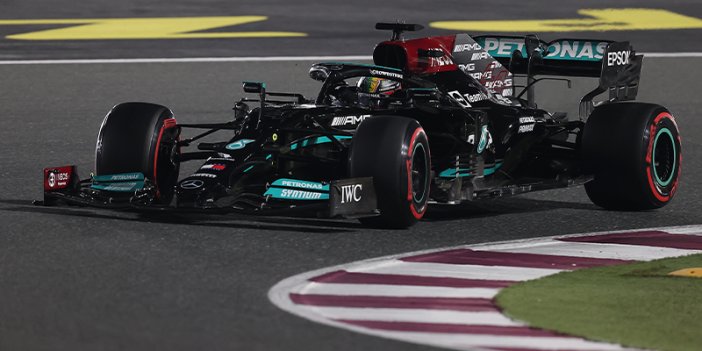 Formula 1'de Katar GP'nin kazananı Hamilton