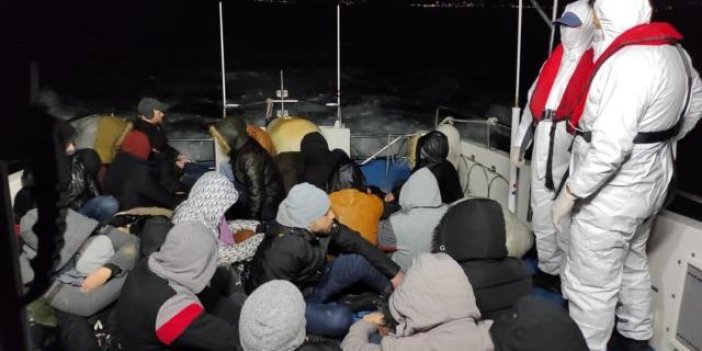 Türk kara sularına itilen 61 göçmen kurtarıldı