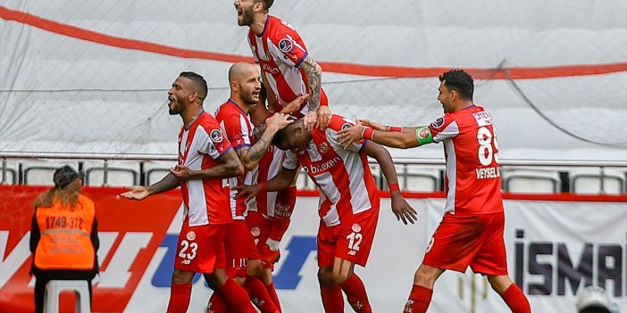 Akdeniz derbisinde kazanan Antalyaspor