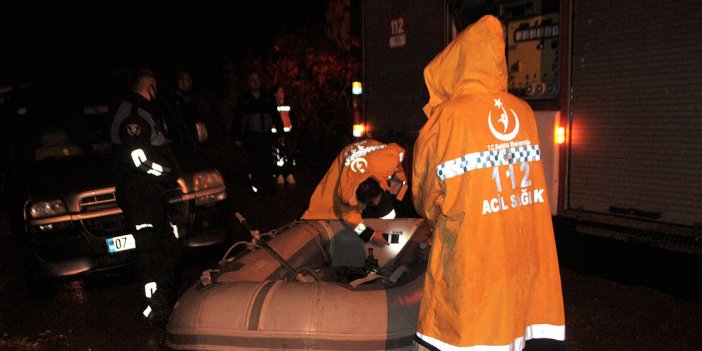 Antalya'da sağanak nedeniyle mahsur kalanlar kurtarıldı